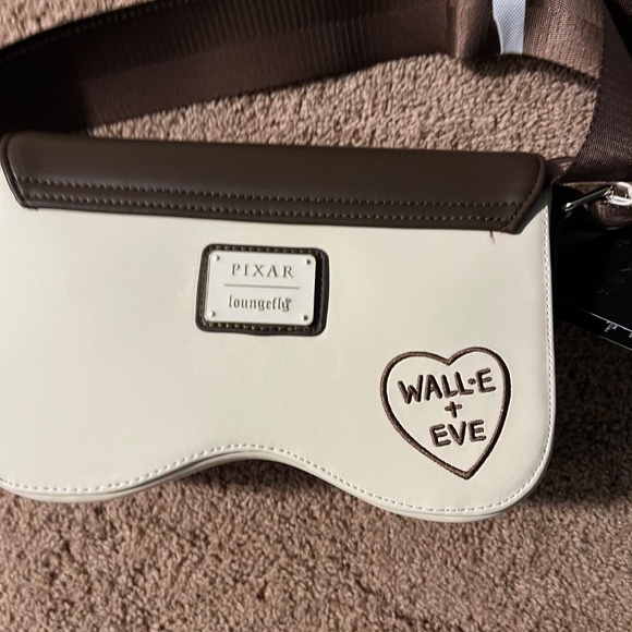 Wall-e crossbody bag with two wallets loungefly - Picture 3 of 3